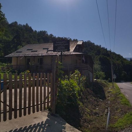 Hotel Alismereti Zekari 外观 照片