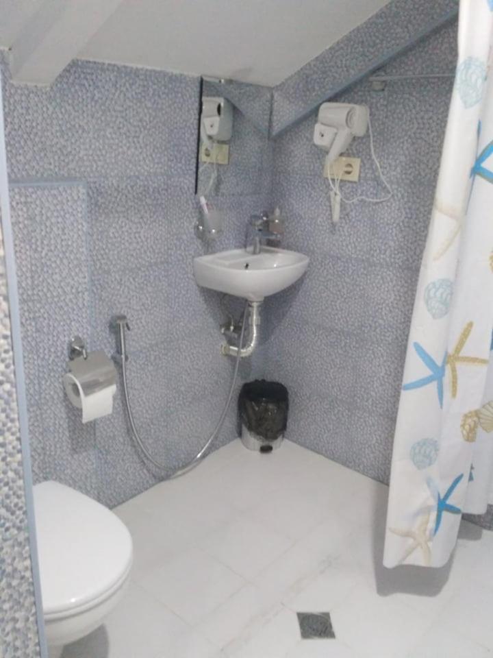 Hotel Alismereti Zekari 外观 照片