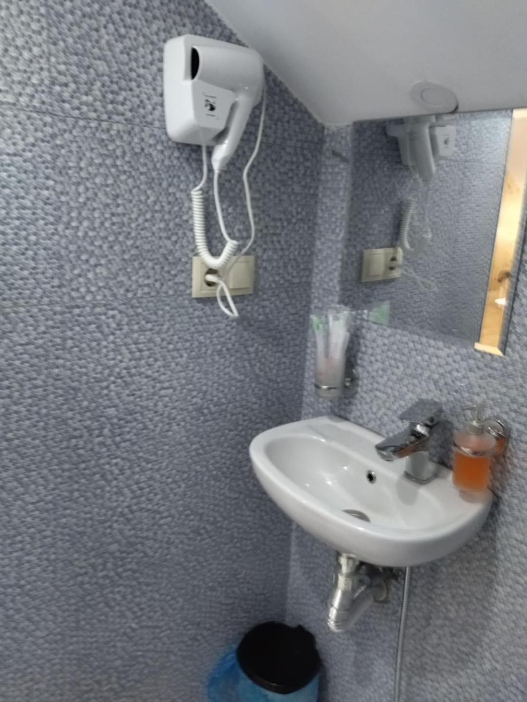 Hotel Alismereti Zekari 外观 照片