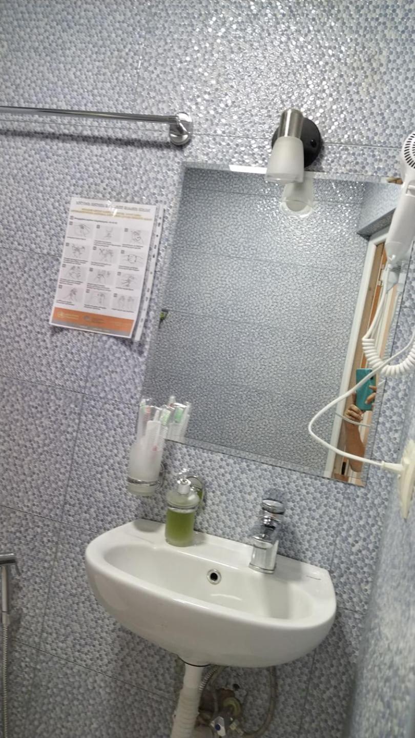 Hotel Alismereti Zekari 外观 照片